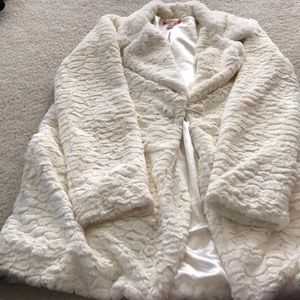 Ruby & bloom faux fur cream coat size xl 14/16